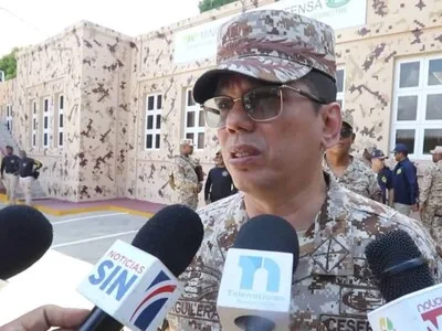 Mayor general Enrique Trujillo supervisa bases militares en la zona fronteriza