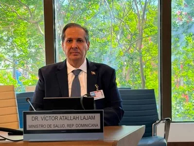 Víctor Atallah expone avances del sistema sanitario dominicano en Washington