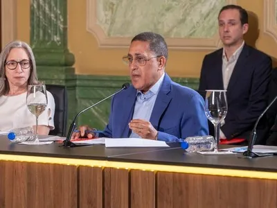 Gobierno ordena demolición de 57 planteles escolares por seguridad sísmica