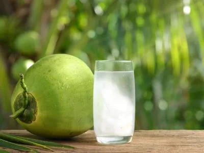 Consumo de agua de coco se dispara en el mercado dominicano