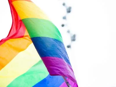 Debate jurídico sobre protección contra discriminación en el Código Penal