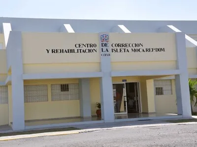 Requisa en centro penitenciario de Moca deriva en altercado con internos