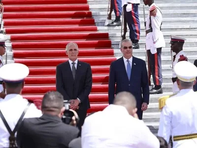 Presidente de Honduras visita Palacio Nacional para fortalecer lazos bilaterales