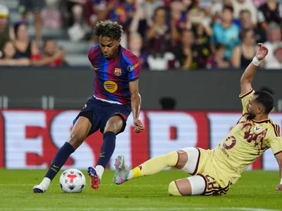 Barcelona mantiene paso perfecto con exhibición ofensiva ante Rayo Vallecano
