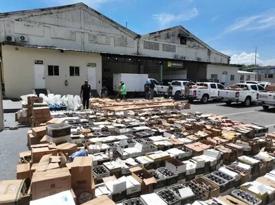 Desmantelan fábrica clandestina de bebidas alcohólicas adulteradas en San Cristóbal
