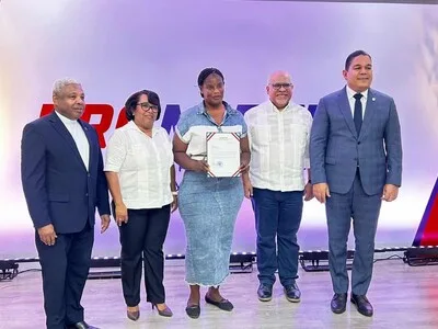 Promipyme entrega 72 millones de pesos a emprendedores de Barahona