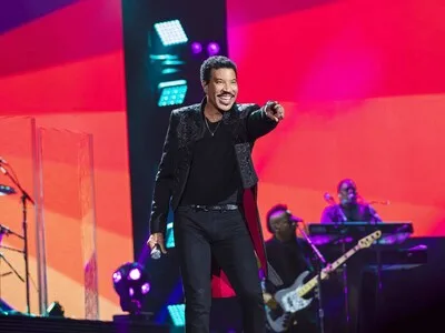 Lionel Richie recibe el alta médica tras permanecer en cuidados intensivos