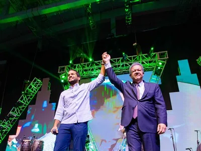 Leonel Fernández descarta definir candidatura presidencial de Fuerza del Pueblo para 2028