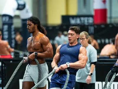 Víctor Gómez establece récord dominicano en competencia Hyrox de Washington