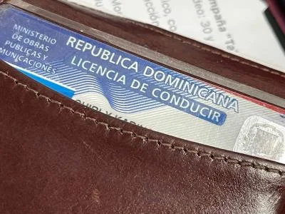 Tribunal Constitucional anula restricción de licencias para mayores de 75 años