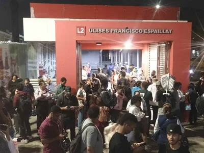 Falla eléctrica en Línea 2 del Metro de Santo Domingo causa caos