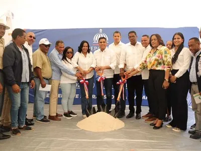 Gobierno inicia construcción de siete multiusos en la Región Sur