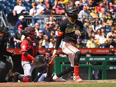 Oneil Cruz lidera ofensiva de Pittsburgh en victoria sobre Milwaukee