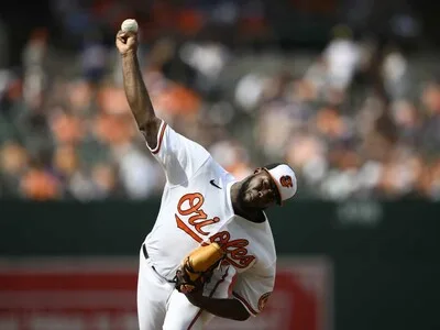 Félix Bautista regresa al bullpen de los Orioles tras larga recuperación