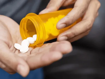 Pacientes denuncian retrasos críticos en programa de medicamentos de alto costo