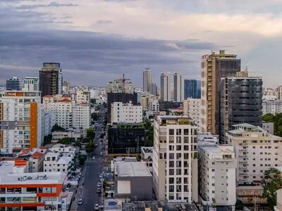 Gobierno coloca 1,600 millones de dólares en bonos para recomprar deuda