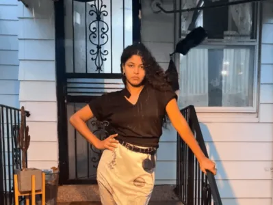 La artista dominicana Yendry protagoniza sesión musical en Tiny Desk