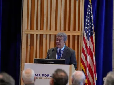 Leonel Fernández advierte sobre fragmentación geopolítica y retos globales