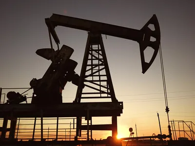 Petróleo de Texas sube un 2.11 % pendiente Irán y cumbre Trump Xi