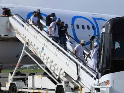 Tribunal estadounidense cuestiona legalidad de traslados migratorios a terceros países