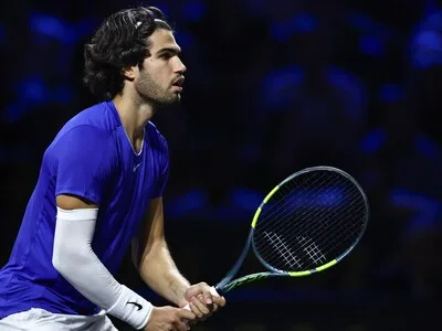 Europa lidera la Laver Cup tras victoria clave de Carlos Alcaraz