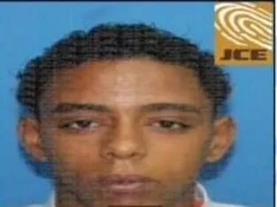 Muere hombre tras enfrentamiento a tiros con la Policía en Montecristi