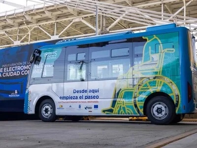 Inauguran ruta de autobuses eléctricos en la Ciudad Colonial