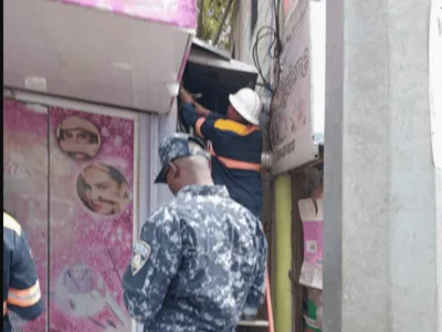 Detienen a dos técnicos por conexión eléctrica ilegal en San Pedro