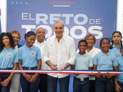 Inauguran centro educativo Minerva Guzmán en el municipio de Pedro Brand