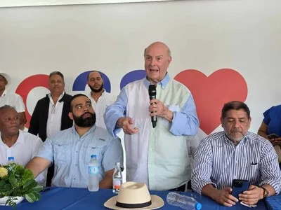Aspirantes presidenciales del PRM intensifican trabajos políticos en Santiago