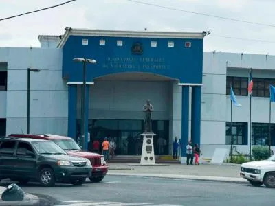 Inspector de Migración es enviado a prisión por facilitar salidas irregulares