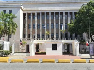 Minerd y ADP establecen cronograma para evaluación y pagos docentes