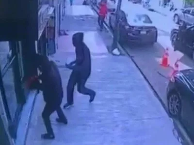Intento de asalto a joyería en Villa Juana deja un herido