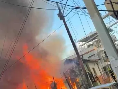 Incendio consume cinco viviendas en el sector Pueblo Nuevo de Santiago