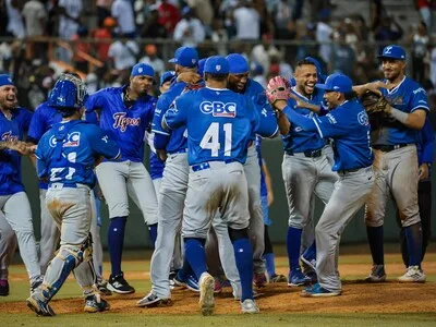 Licey logra blanqueada sin hit ante los Toros del Este