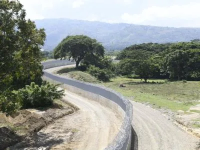 Gobierno anuncia que inaugurará 38 kilómetros de verja fronteriza