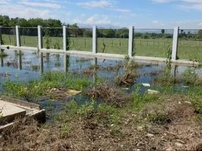 Familias de Santiago Rodríguez denuncian colapso persistente de pozos sépticos