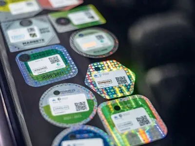 Polémica por incremento en tarifas del marbete vehicular